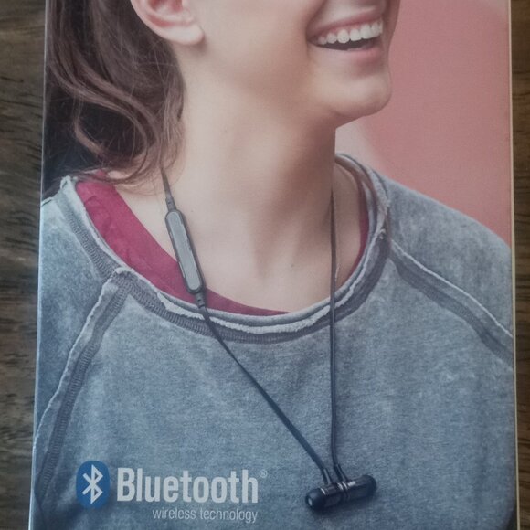 Soundlogic XT Magnetic Connect Wireless Stereo Earbuds, rechargeable battery NEW - Picture 1 of 4